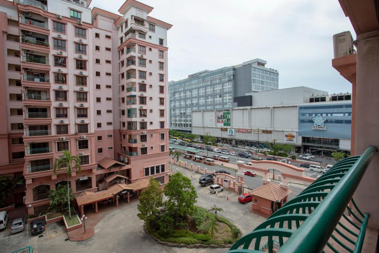 Marina Court Kota Kinabalu-Stay And Get Cash Rebate מראה חיצוני תמונה
